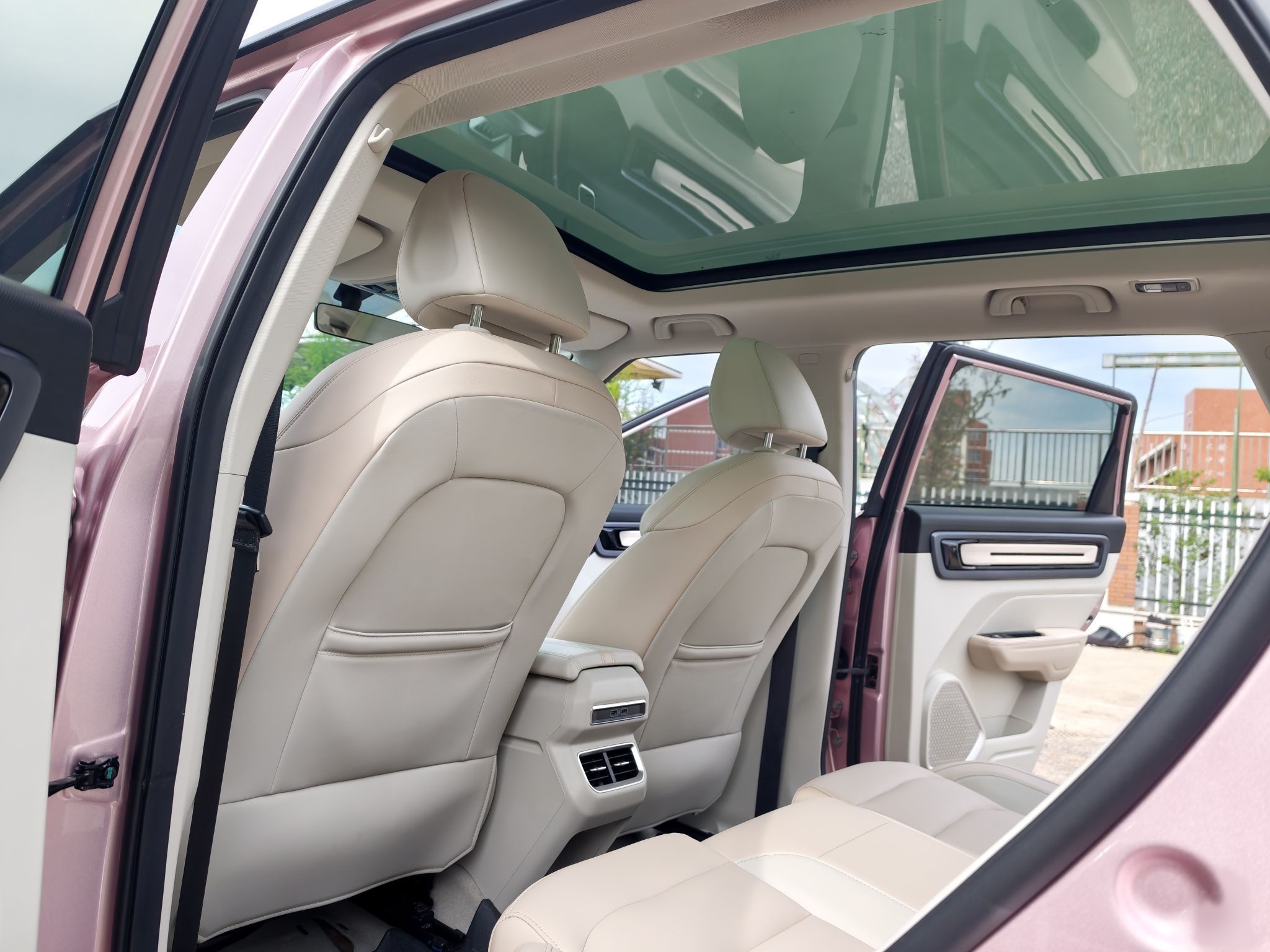 Geely Auto icon 2023 1.5TD Chocolate Smoothie Edition — снимка 18