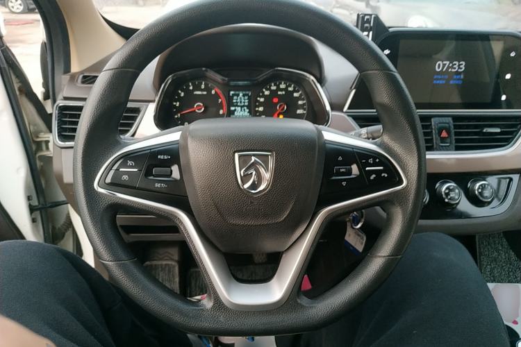 Used Baojun 310W 2017 1.5L Manual Fashion Model China V
