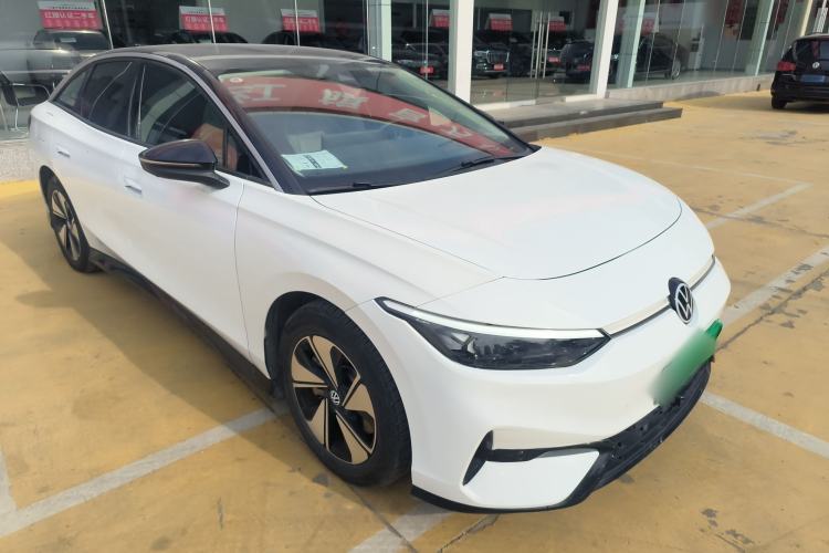 Used Volkswagen ID.7 VIZZION 2024 AIR model Front Right 45 Deg