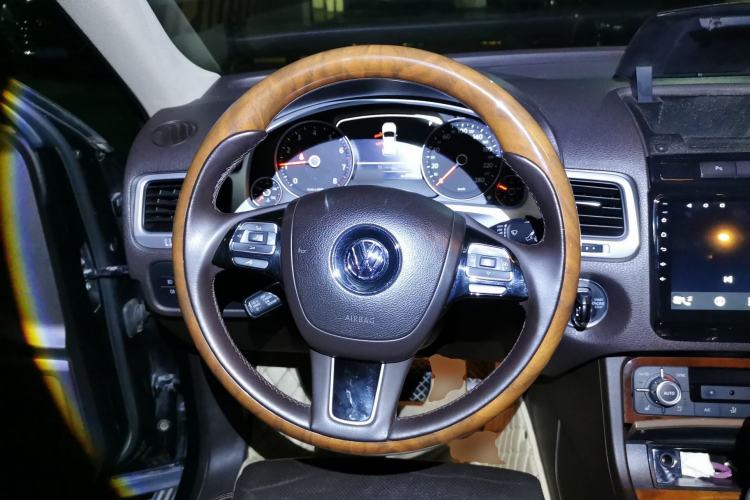 Used Volkswagen Touareg 2012 R-Line High-End Model
