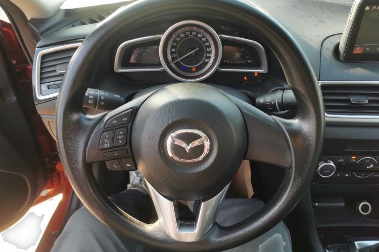 Used Mazda Mazda 3 Axela 2014 Sedan 1.5L Automatic Luxury Model