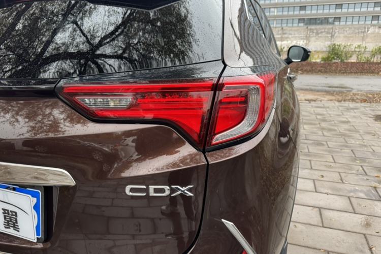 Used Acura CDX 2016 1.5T Two-Wheel Drive Deluxe Edition