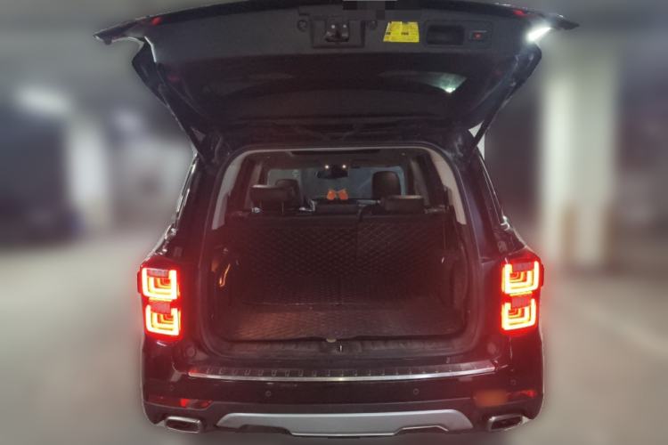 Used GAC Trumpchi GS8 2017 320T Two-Wheel Drive Luxury Smart Connectivity Version (7 Seats) Trunk