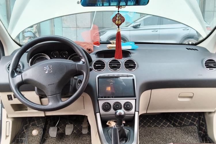 Used Peugeot 408 2011 1.6L Manual Comfort Edition
