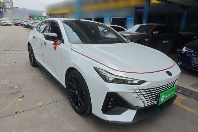 Used CHANGAN UNI-V 2023 1.5T Prestige Model