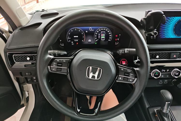 Used Honda Civic 2023 240TURBO CVT Dynamic · Center Stage Special Edition Steering Wheel