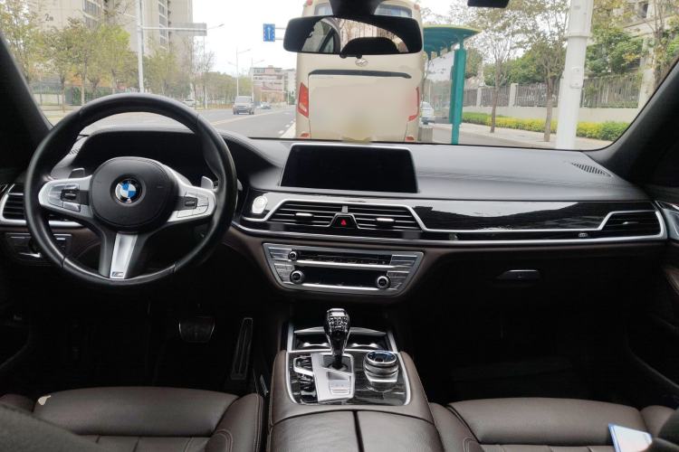 Used BMW 7 Series 2018 730Li Leading Model M Sport Package Center Console