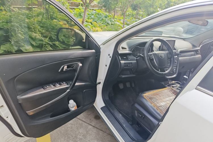 Used Bestune X80 2017 2.0L Manual Luxury Edition