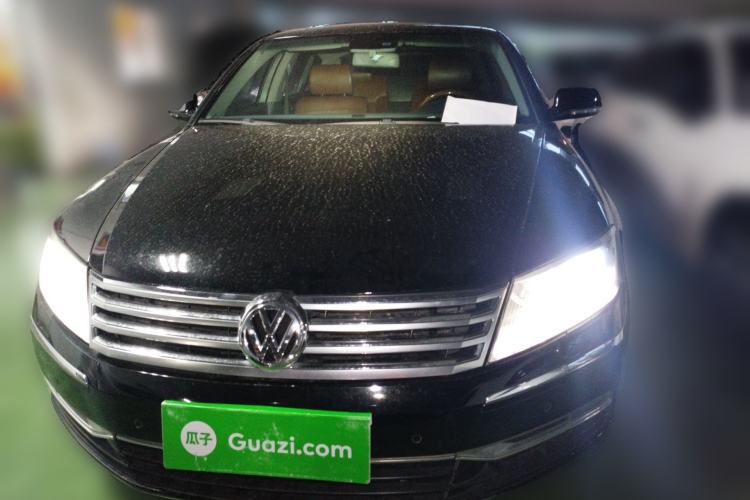 Used Volkswagen Phaeton 2011 4.2L V8 4-seat Extended-Range Individual Edition Front