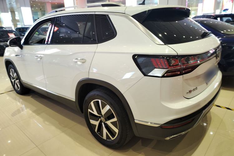 Used Volkswagen Tayron 2023 300TSI Two-Wheel-Drive Luxury Plus Advanced Edition
