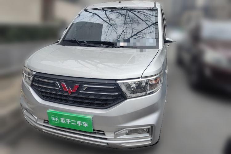 Used Wuling Hongguang V 2019 1.5L Enjoyment Version China VI LAR

