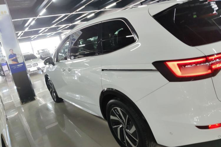 Used Volkswagen Viloran 2024 330TSI Luxury Edition