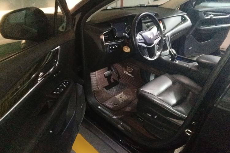 Used Cadillac XT5 2018 25T Luxury Model
