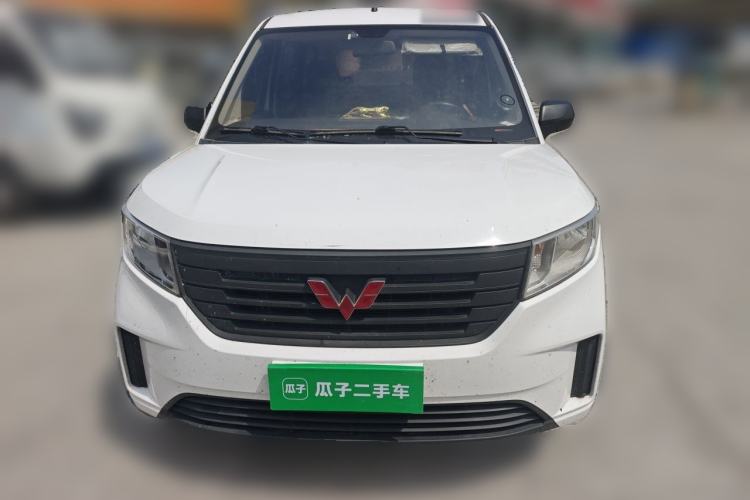 Used Wuling Hongguang PLUS 2019 1.5T Manual Standard Edition 5 Seats
