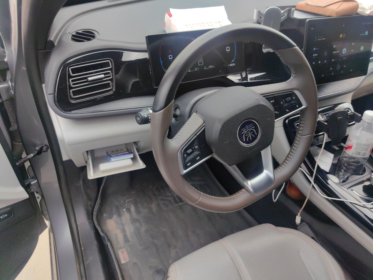 BYD Qin PLUS 2024 HONOR Edition DM-i 55KM Leading Model — снимка 10