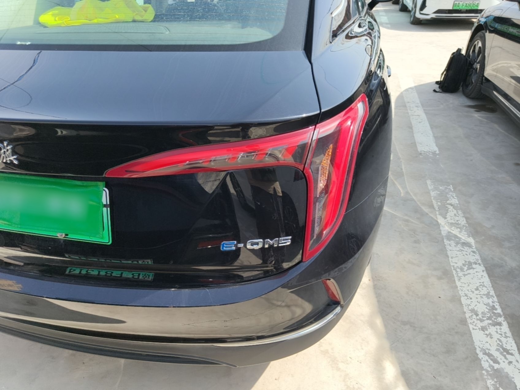 Hongqi E-QM5 2023 Revised Version Basic Travel Edition — снимка 9