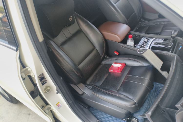 Used GAC Trumpchi GS7 2017 280T Two-Wheel Drive Luxury Model Right Front Seat