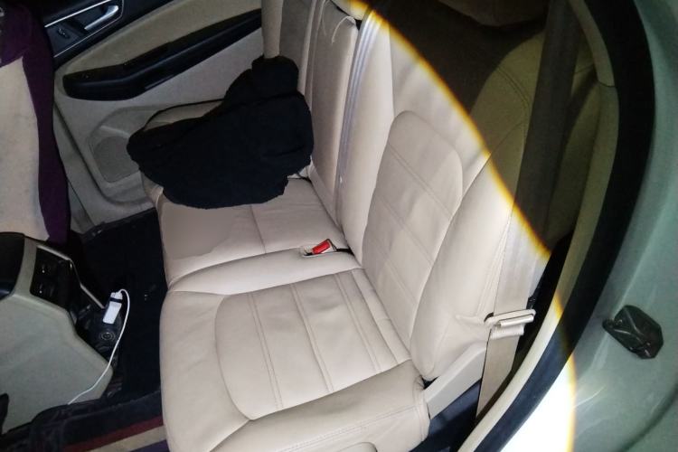 Used Ford Edge 2016 EcoBoost 245 Two-Wheel-Drive Titanium 5-Seater Left Rear Seat