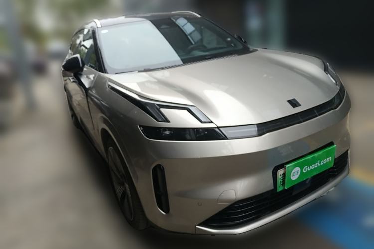 Used Lynk & Co 08 EM-P 2023 120km Long-Range Halo