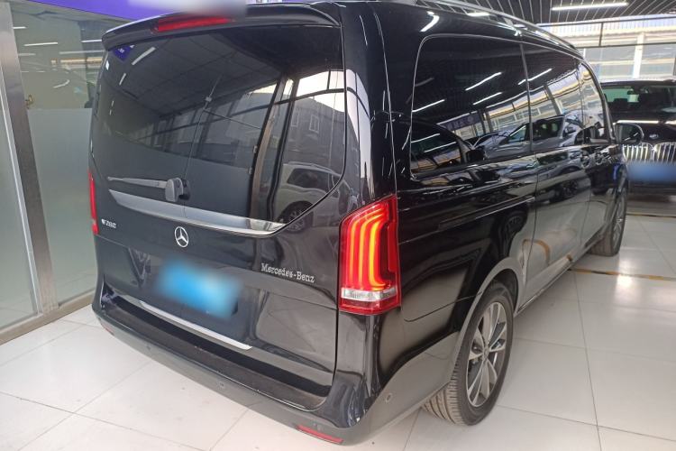 Used Mercedes-Benz V-Class 2021 V 260 Avantgarde Edition
