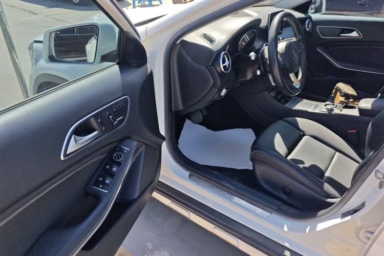 Used Mercedes-Benz GLA 2016 GLA 200 Fashion Model Driver Seat