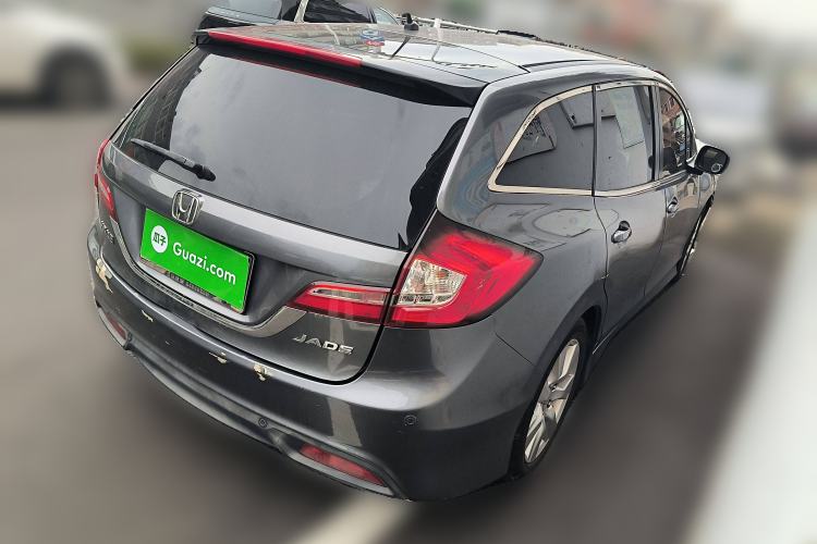 Used Honda Jade 2013 1.8L automatic Comfort version 5 seats