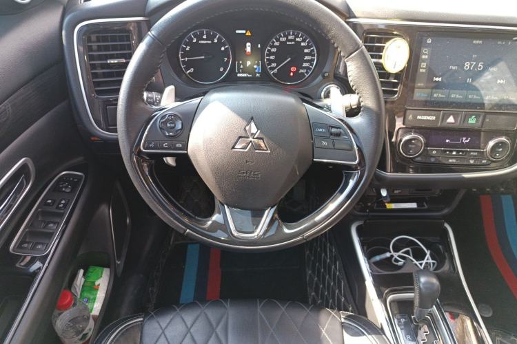 Used Mitsubishi Outlander 2020 2.4L 4x4 Zhi Xiang Edition 5 Seats