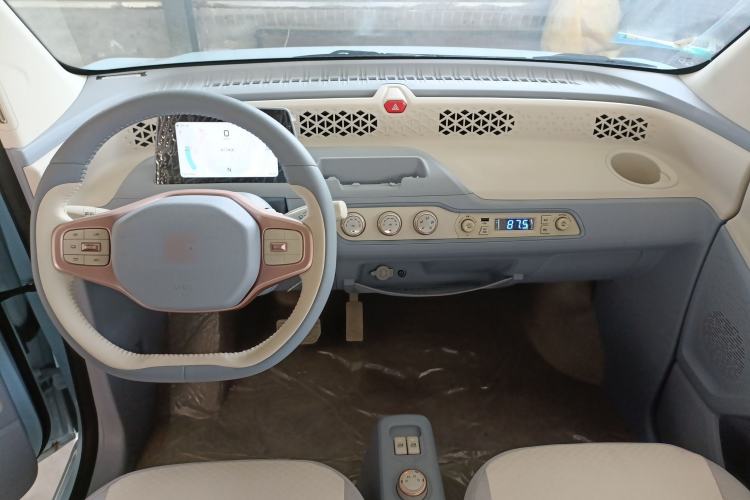 Used Dongfeng Fengon MINIEV 2022 Candy Edition Lightly Sweeted Center Console