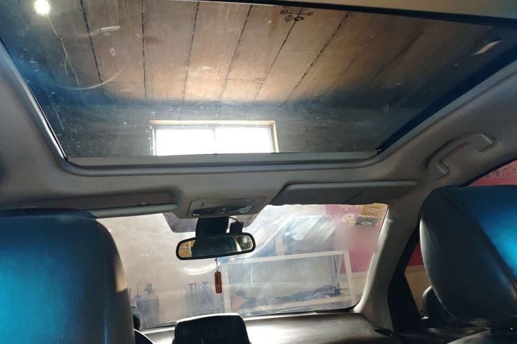 Used Renault Koleos 2012 2.5L 4x4 Comfort Edition with Navigation
