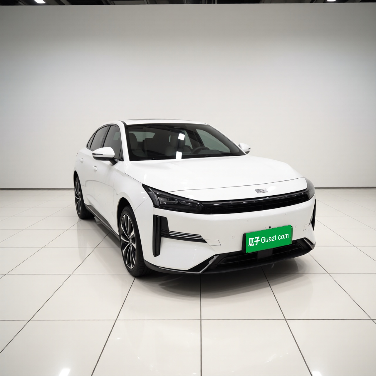 Geely Galaxy L6 2024 125km PLUS Dragon Edition — снимка 3