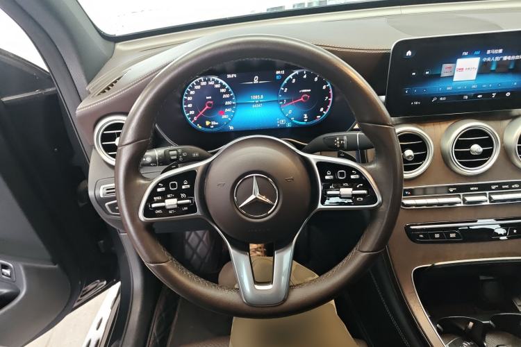 Used Mercedes-Benz GLC 2020 Facelift GLC 260 L 4MATIC Luxury Edition
