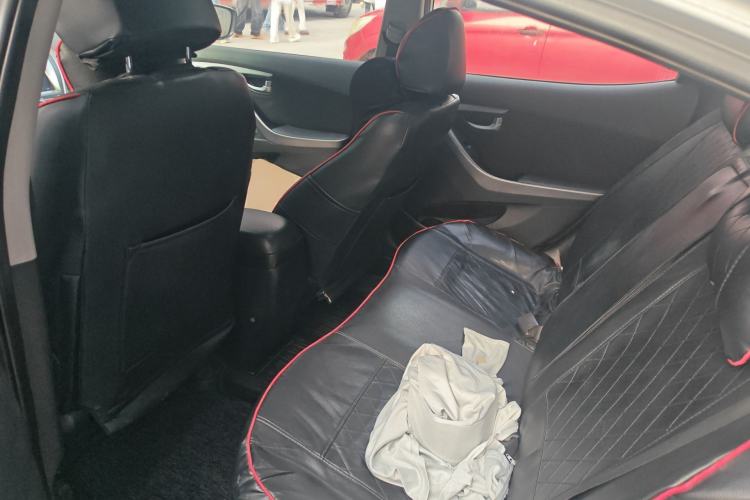 Used Hyundai Elantra (5th Generation / Langdong) 2016 1.6L Automatic Prestige Model
