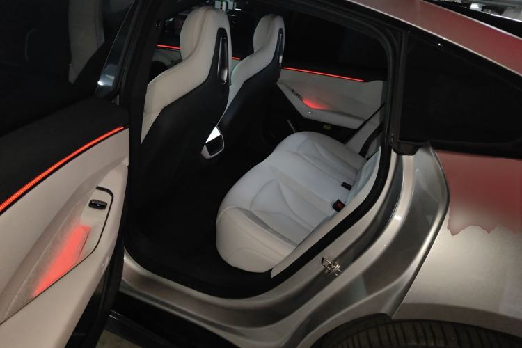 Used XPeng P7 2025 Model—750 All-Wheel-Drive High-Performance Ultra
