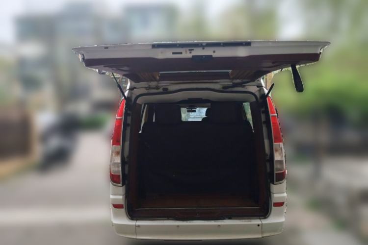 Used Xinkai Vito 2015 3.0L Standard Edition Trunk