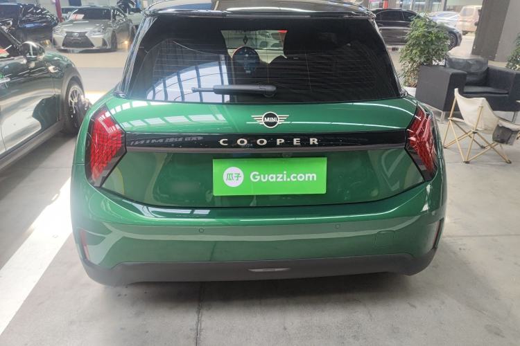 Used MINI Electric COOPER 2025 456km COOPER E Classic Style
