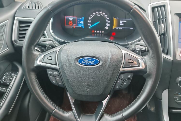 Used Ford Edge 2016 EcoBoost 245 Two-Wheel-Drive Titanium 7-Seater