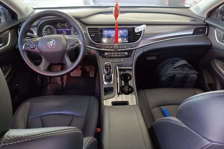 Used Buick LaCrosse 2022 652T Luxury Version Center Console