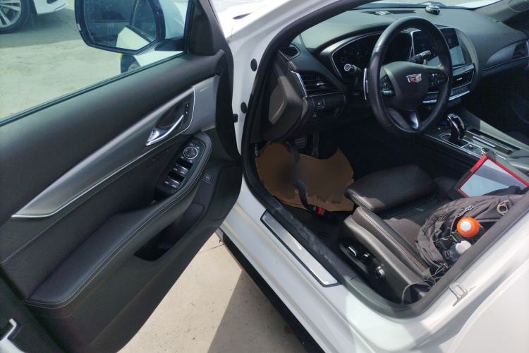 Used Cadillac CT5 2021 28T Advanced Sport Model Driver Seat