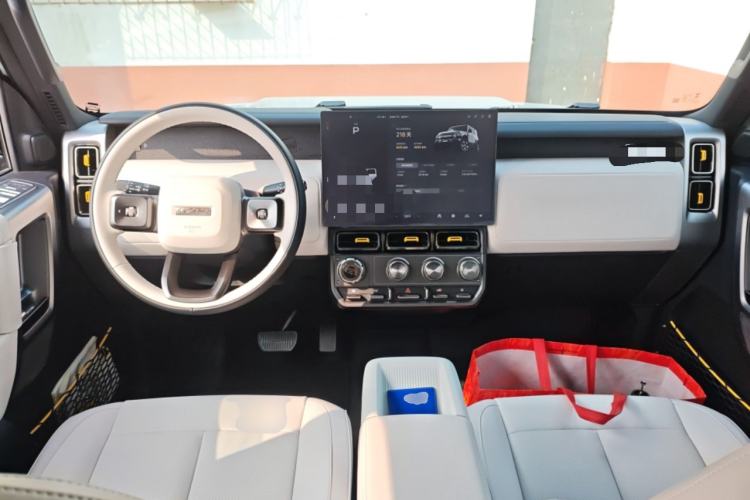 Used iCAR V23 2025 401 Two-Wheel Drive Advanced Edition Center Console