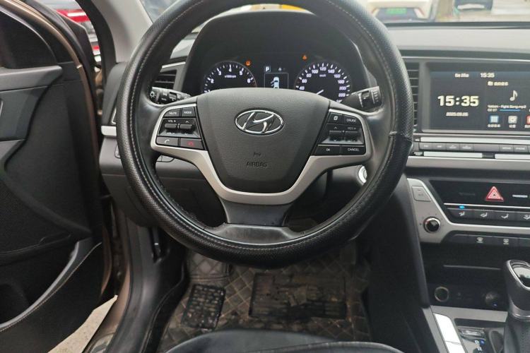 Used Hyundai Elantra (6th Generation / Lingdong) 2016 1.6L Automatic ZhiXuan · Luxury Version Steering Wheel