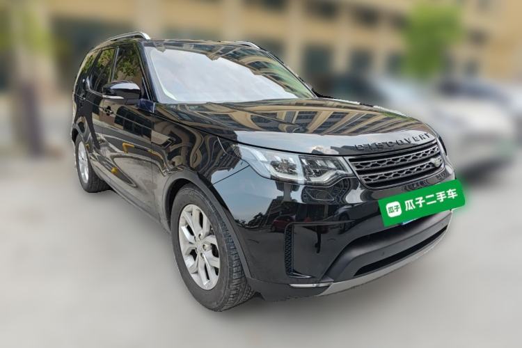 Used Land Rover Discovery 2017 3.0 SC V6 SE Front Right 45 Deg