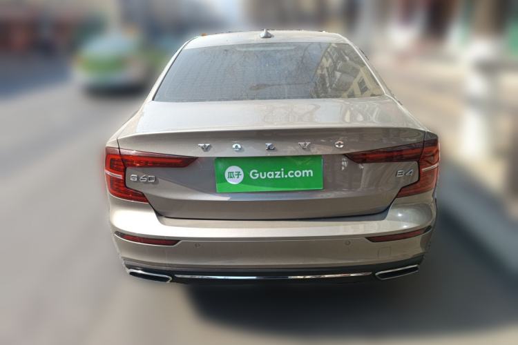 Used Volvo S60 2022 B4 Zhiyuan Luxury Edition