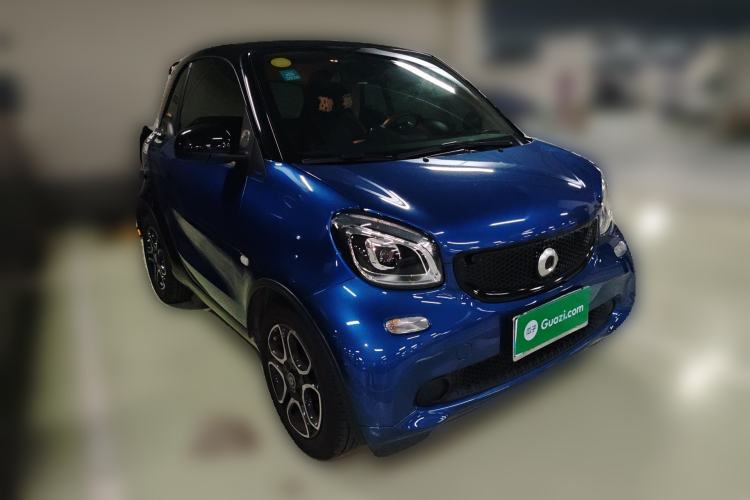 Used smart fortwo 2016 0.9T 66kW Hardtop Pioneer Edition Front Right 45 Deg
