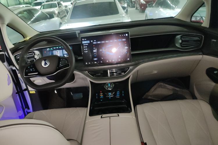 Used Denza D9 2024 DM-i 1050 Luxury Model