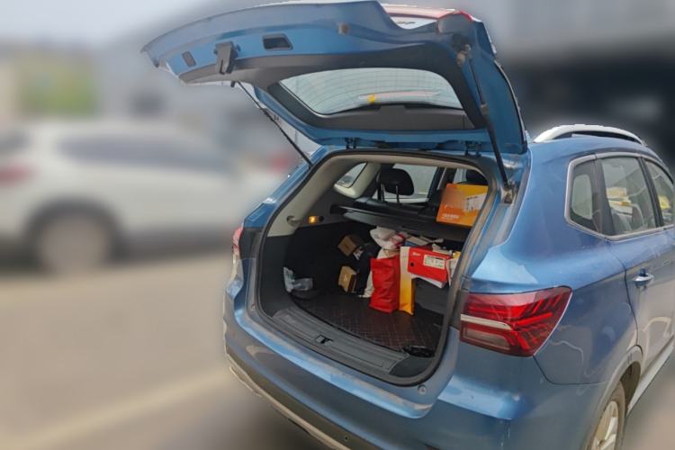 Used Roewe RX5 2016 20T Two-Wheel Drive Automatic Flagship Edition Trunk