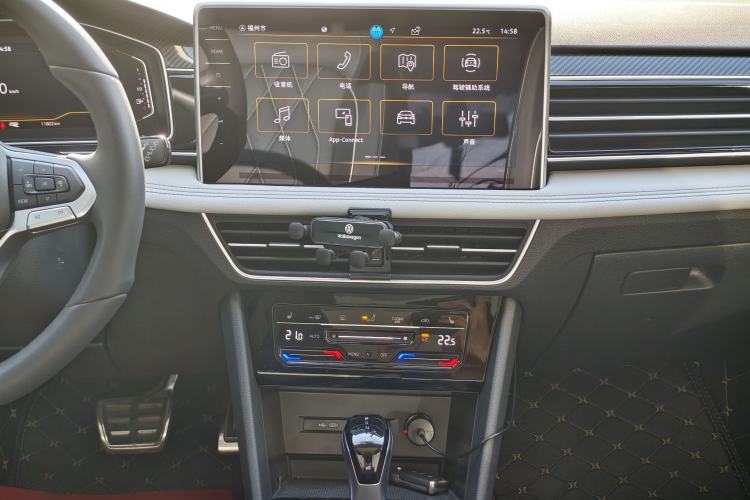 Used Volkswagen Tiguan L 2024 Outstanding Model 330TSI Automatic Two-Wheel Drive R-Line Dragon Glory Edition
