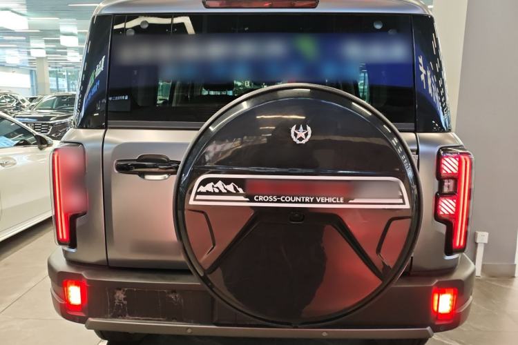 Used BAIC Off-Road BJ40 2024 2.0T All-New Urban Hunter Edition Chivalrous Style