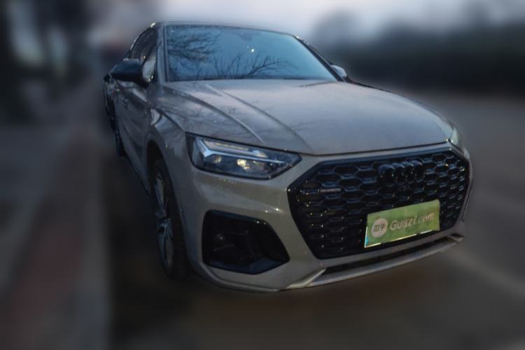 Used Audi Q5L Sportback 2022 40 TFSI Luxury Model Front Right 45 Deg