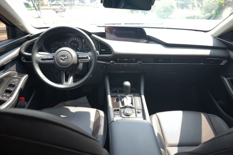 Used Mazda 3 Axela 2020 2.0L Automatic Zhiya Edition Center Console