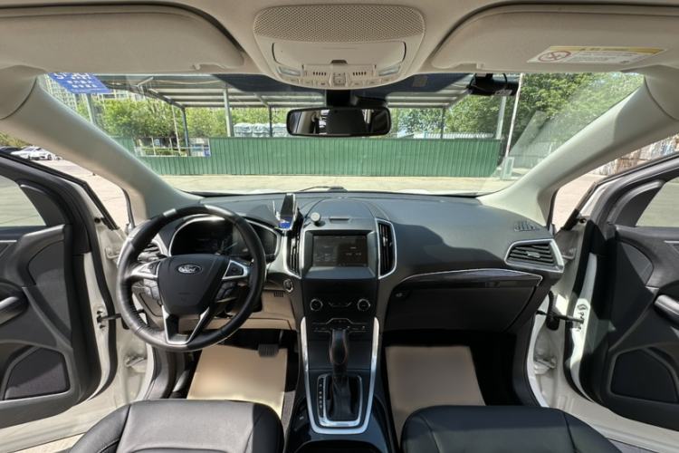 Used Ford Edge 2015 2.0T GTDi 4x4 High-Grade Model